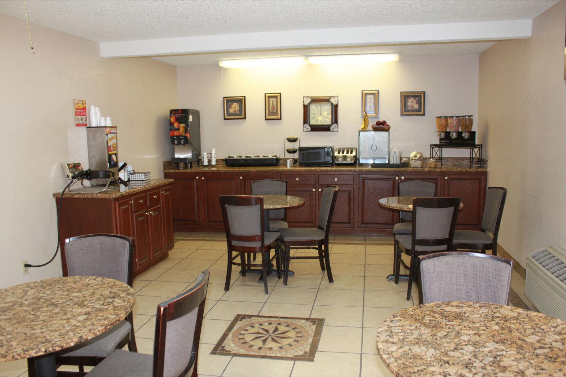 Quality Inn Plainview Restaurant photo