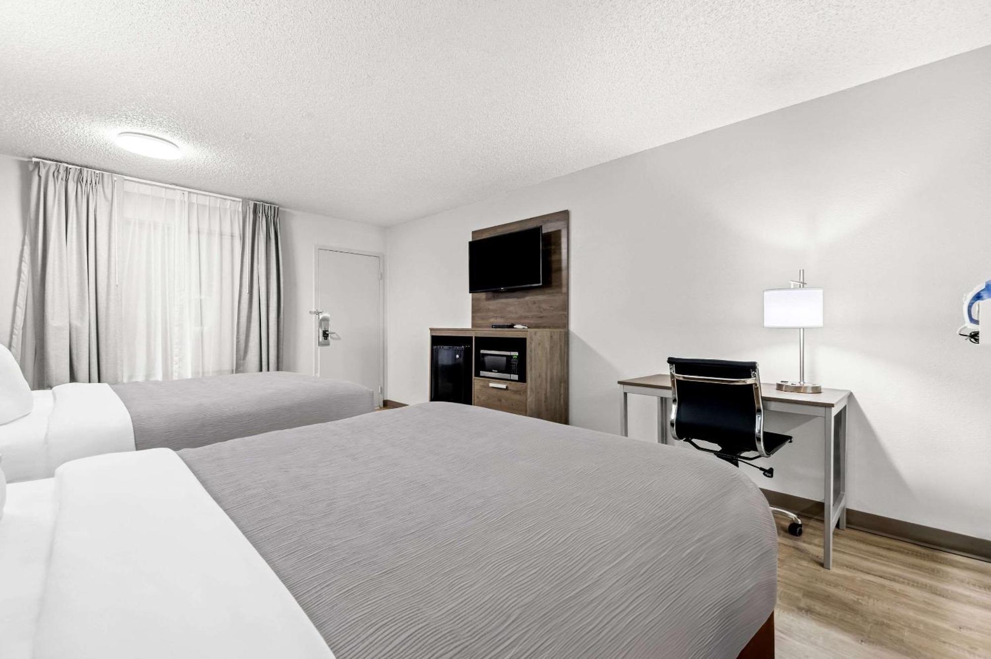 Quality Inn Plainview Exterior photo