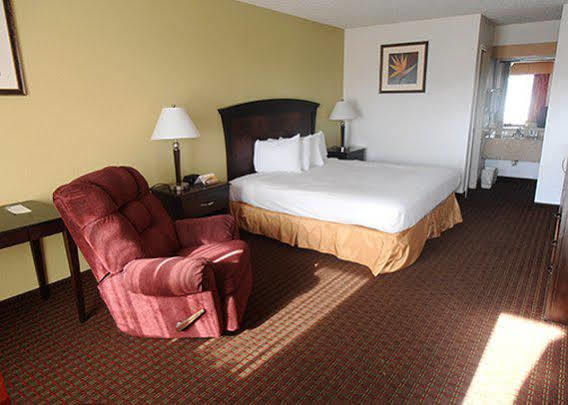 Quality Inn Plainview Exterior photo